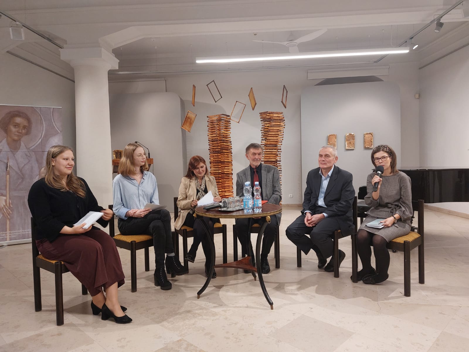 Read more about the article II Forum w Poznaniu – wspólna refleksja nad wychowaniem do wartości z bł. Natalią Tułasiewicz