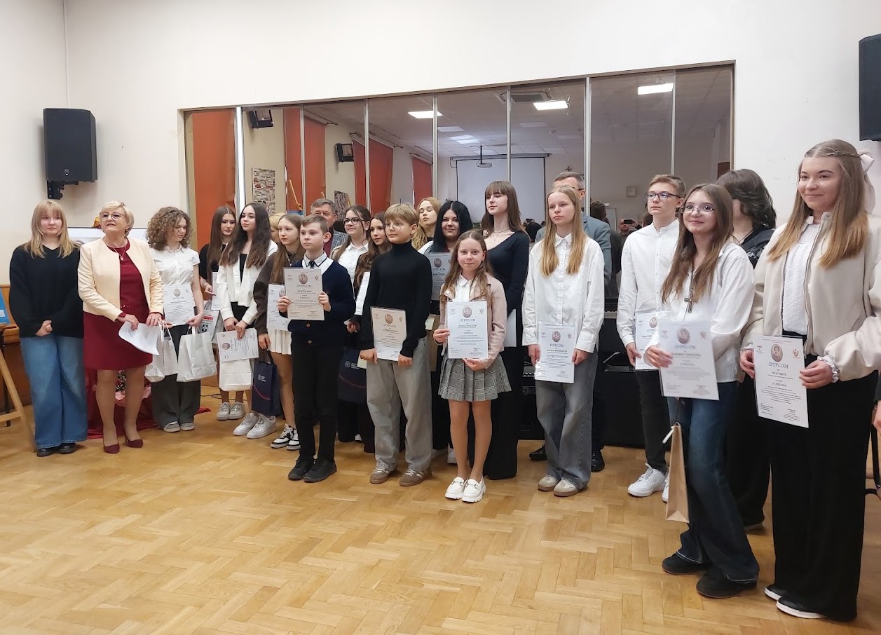 Read more about the article Finał konkursu plastycznego dla młodzieży w Rzeszowie